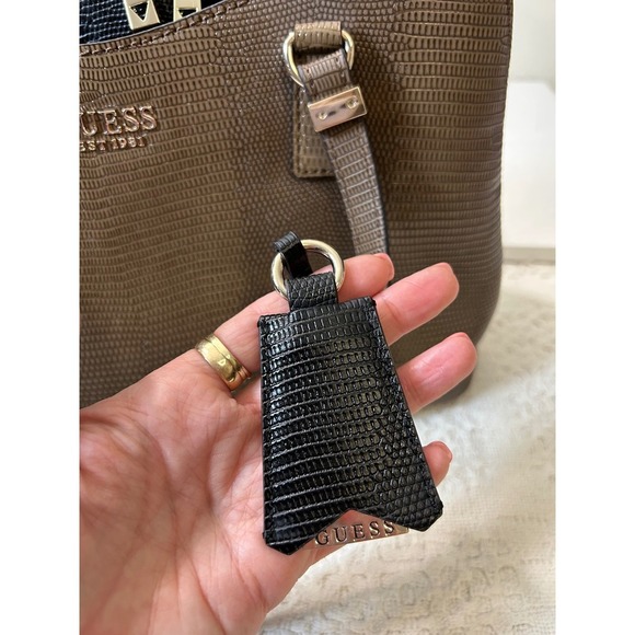 GUESS‎ Satchel Purse Brown Lizard Embossed Faux Leather Top Handle Bag - Picture 12 of 16